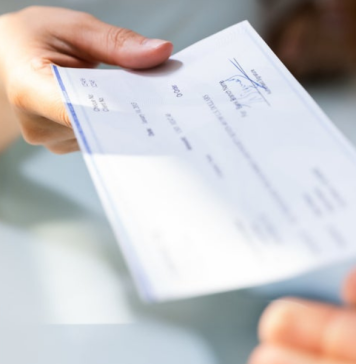 Does Walmart Cash Personal Checks?